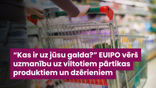 Ilustratīvs attēls ar veikala iepirkuma ratiņiem un precēm fonā