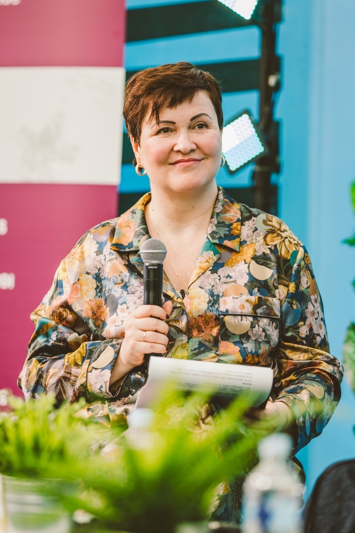 Diskusijas moderatore kultūras žurnāliste H.Verhoustinska