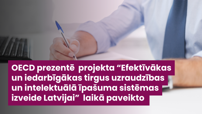 Ilustratīvs attēs ar vīrieša roku un biroja darbavirsmu