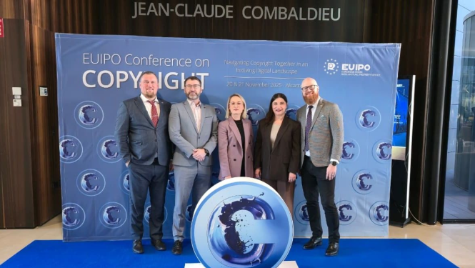 Bildē redzami- Patentu valdes direktora vietnieks Ē.Rēķis, Īrijas Intelektuālā īpašuma iestādes direktors J. Kelly, Lietuvas Patentu biroja direktore V. Kiriliauskaitė, Patentu valdes direktors A.Batalauskis