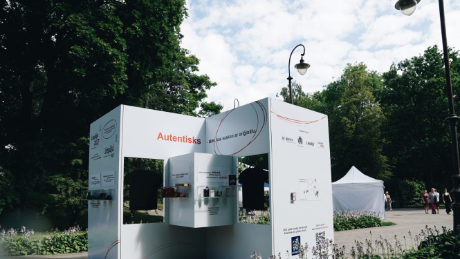 Liepājā, Jūras svētkos, liela interese par Authenticity stendu