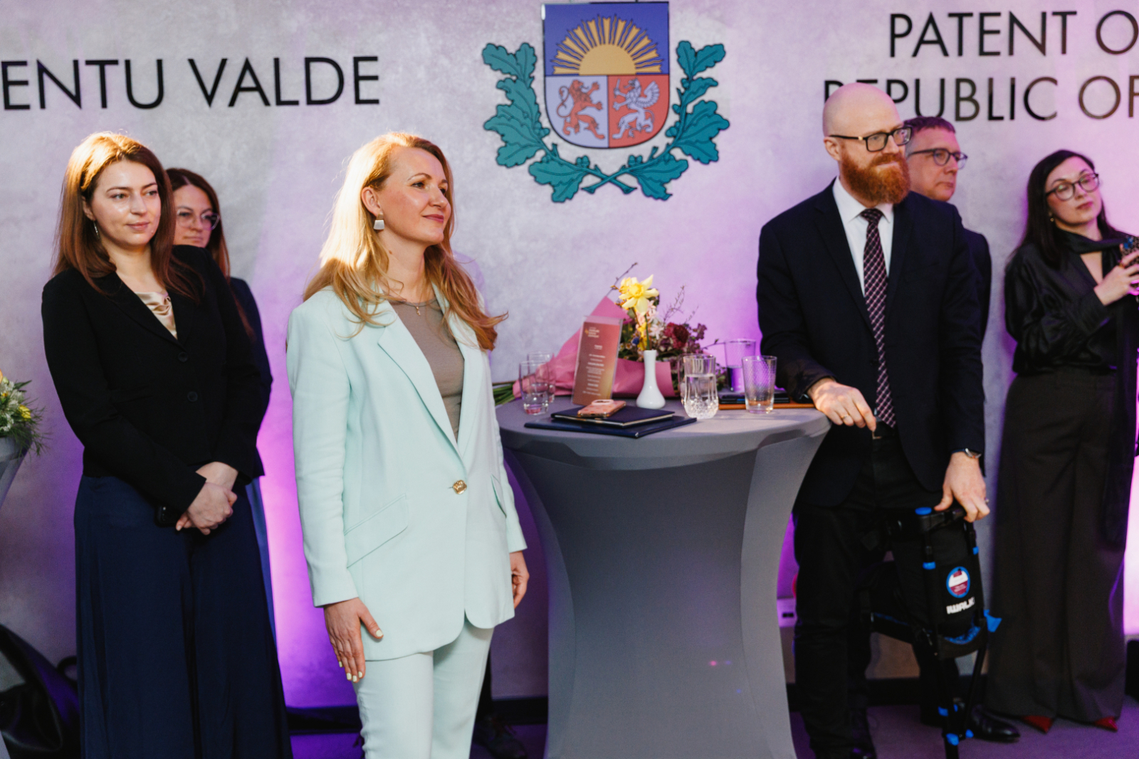 Tieslietu ministre I.Lībiņa-Egnere un Patentu valdes direktors A.Batalauskis