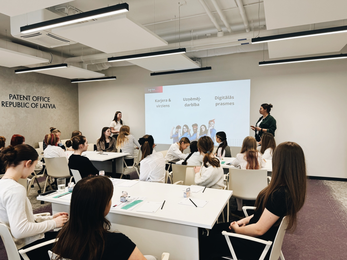 "Riga TechGirls" prezentējot 