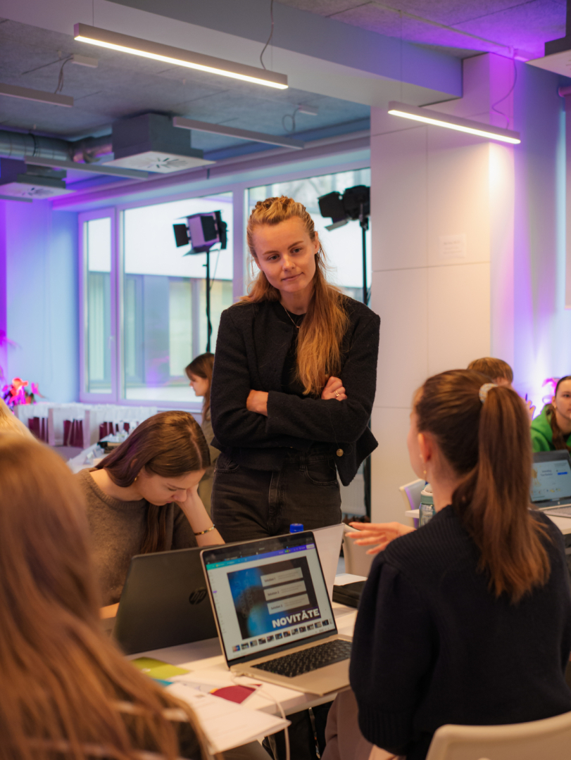 Hakatona dalībnieki un mentore