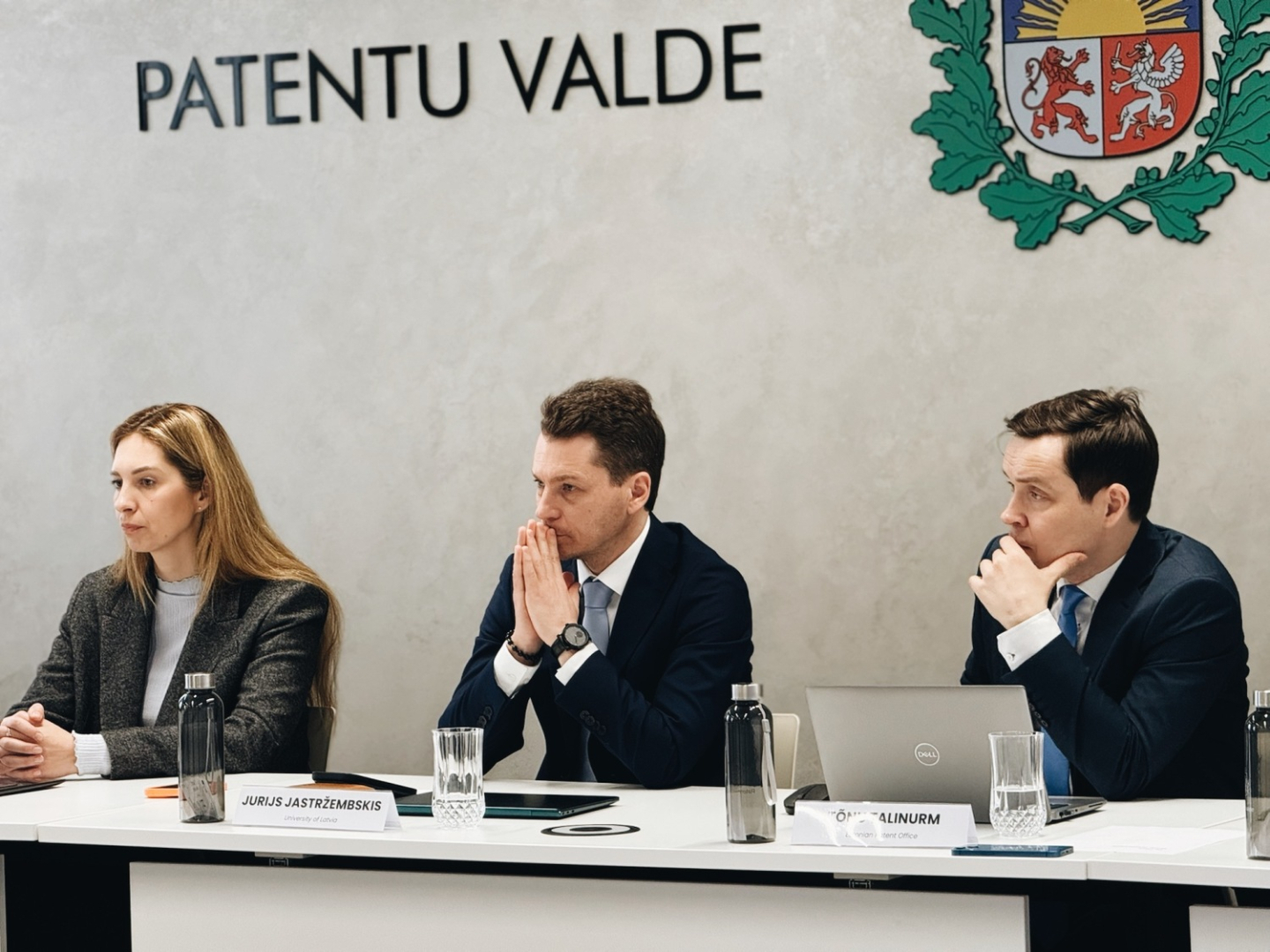 Sanāksmes dalībnieki 