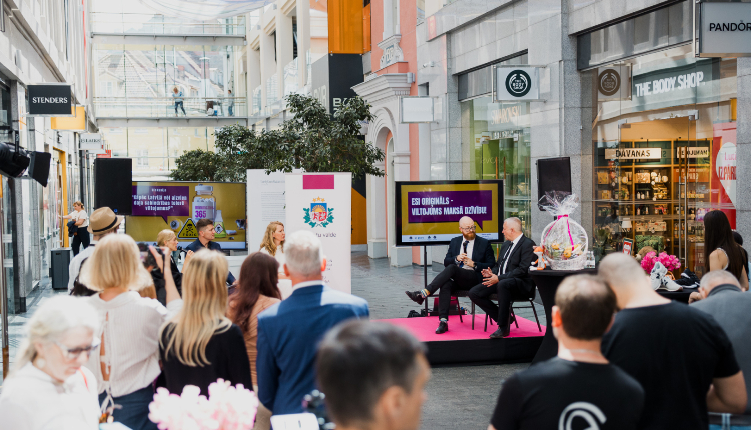 Patentu valdes direktors A. Batalauskis piedalās viltojumu kampaņas atklāšanā