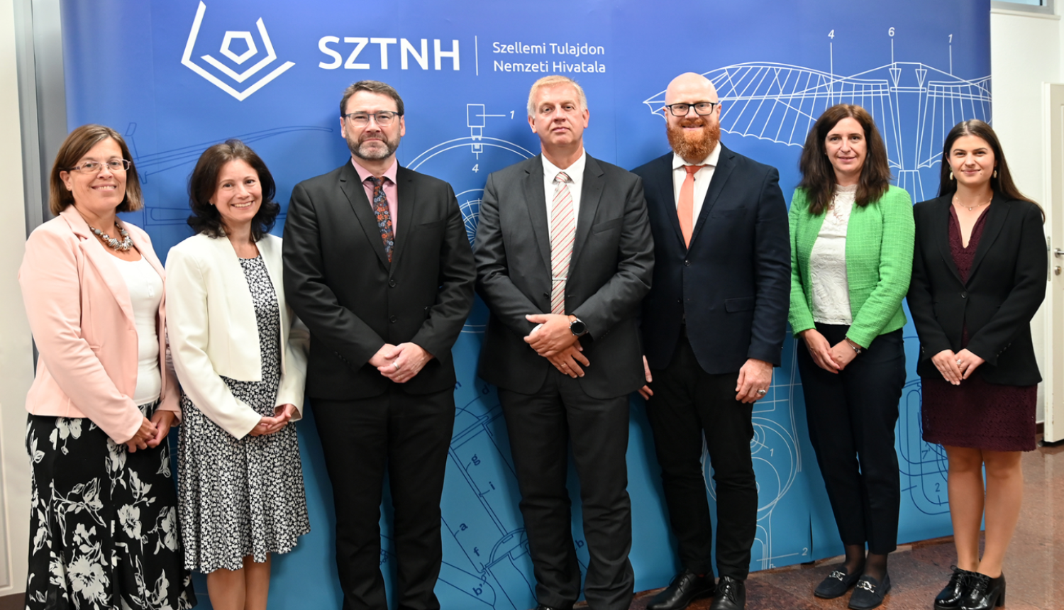 Bildē redzami Intelektuālā īpašuma iestāžu vadītāji-  James Kelly (Īrija), - Szabolcs Farkas (Ungārija) un Agris Batalauskis (Latvija) 