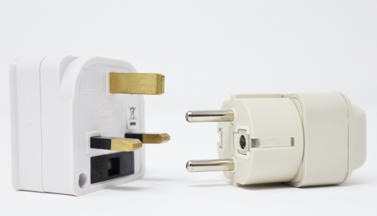 EU un UK izmantotas kontaktdakšas