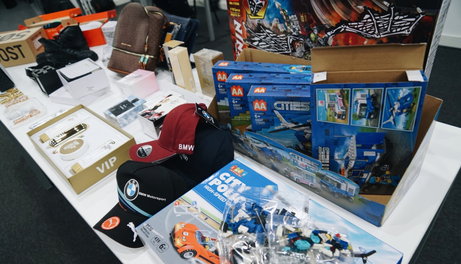 viltoti LEGO, viltotas somas, viltotas cepures, viltotas smaržas