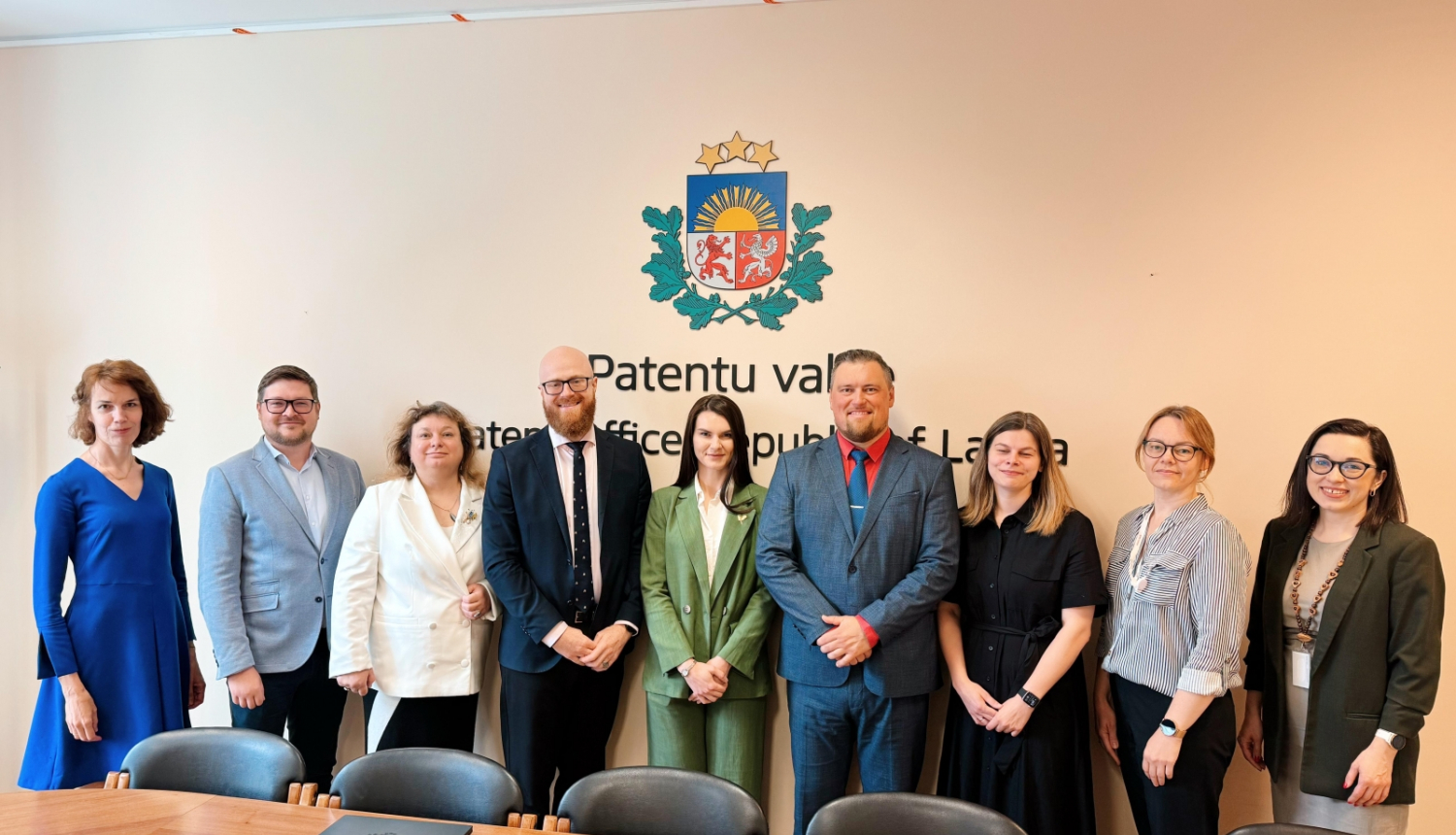 Bilde ar Ukraiņu delegāciju